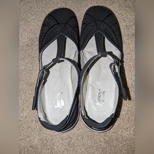 Jambu Suede Mary Jane black shoes 9.5